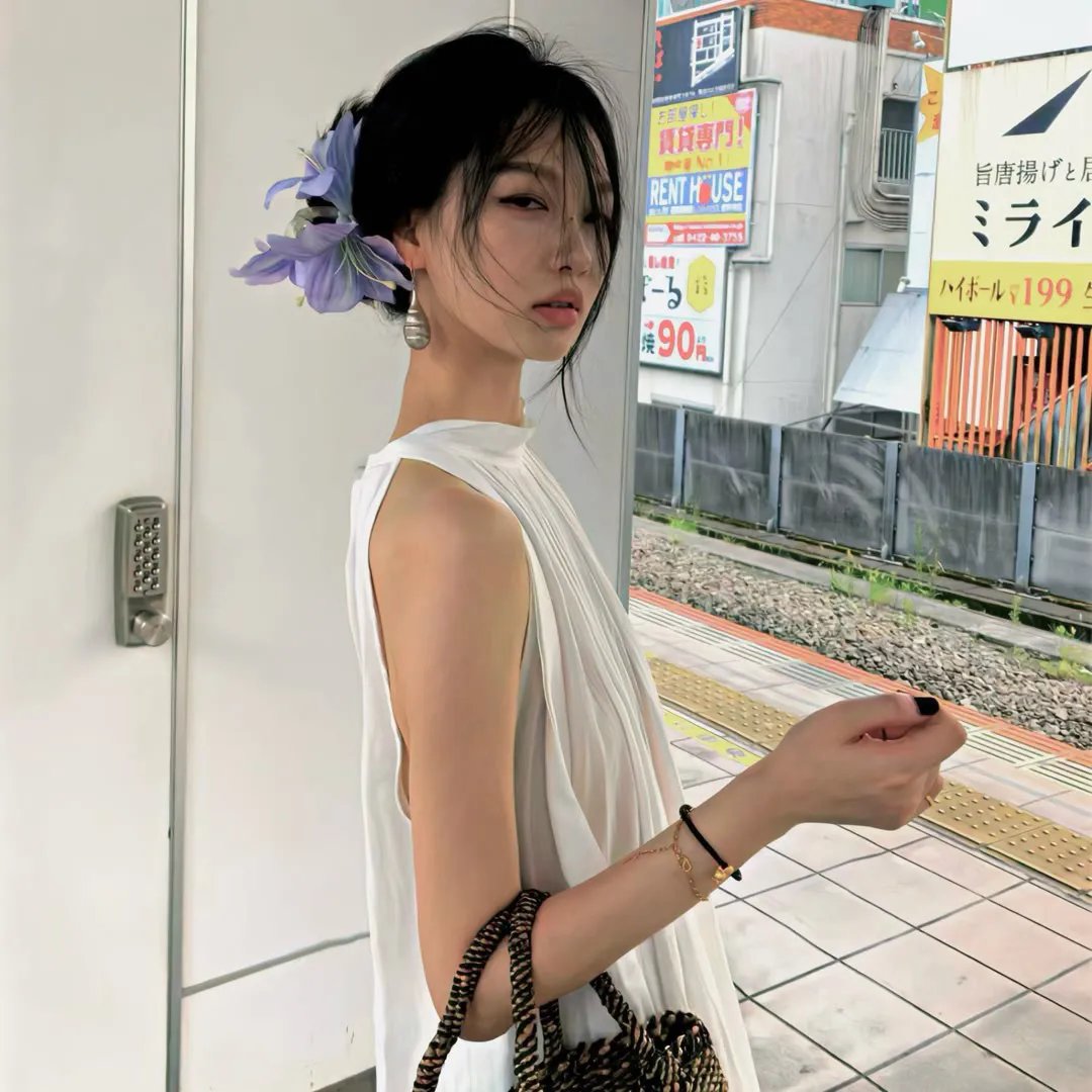 翠迪斗黑猫
